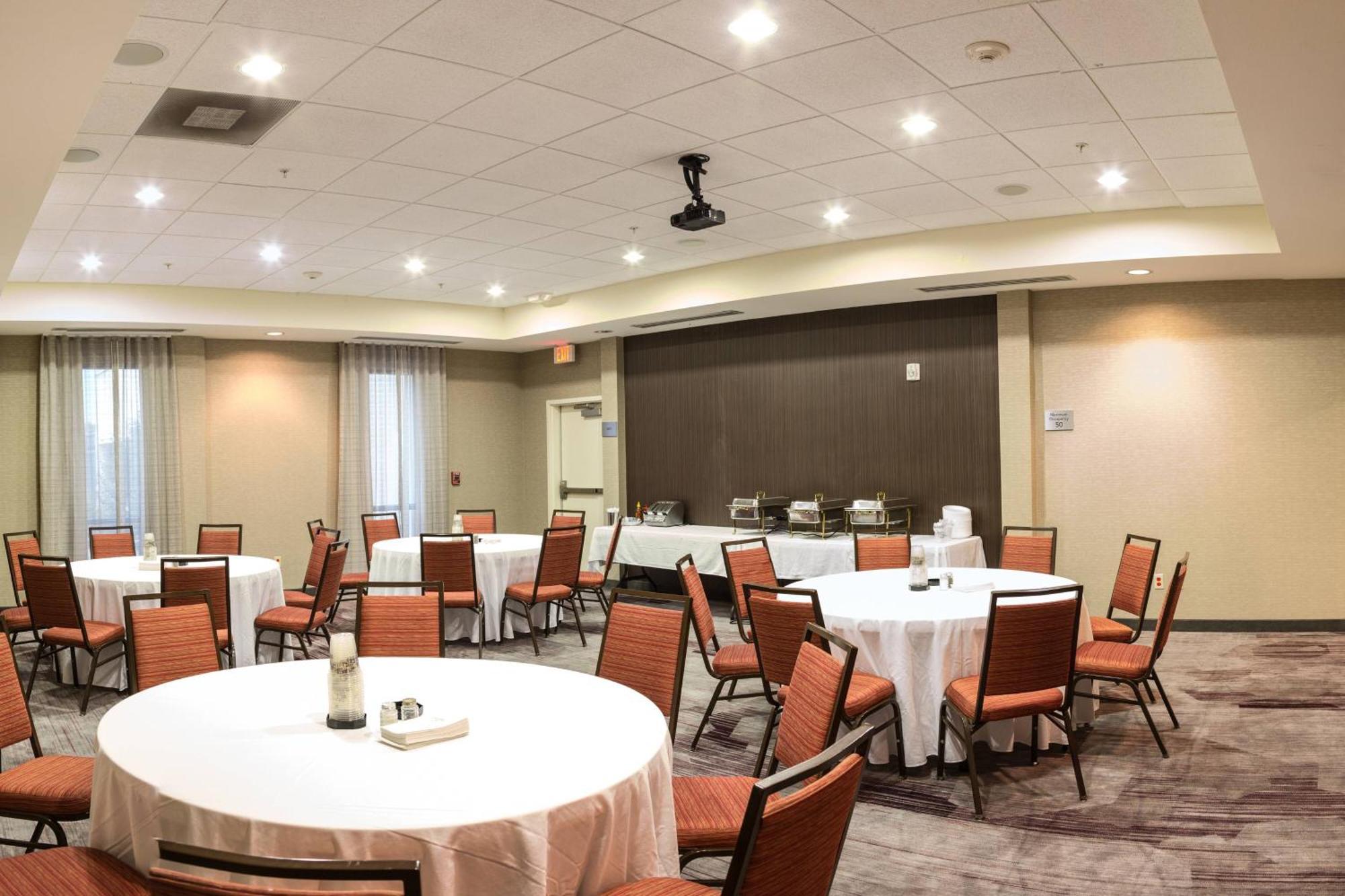 מלון Courtyard By Marriott נורמן מראה חיצוני תמונה