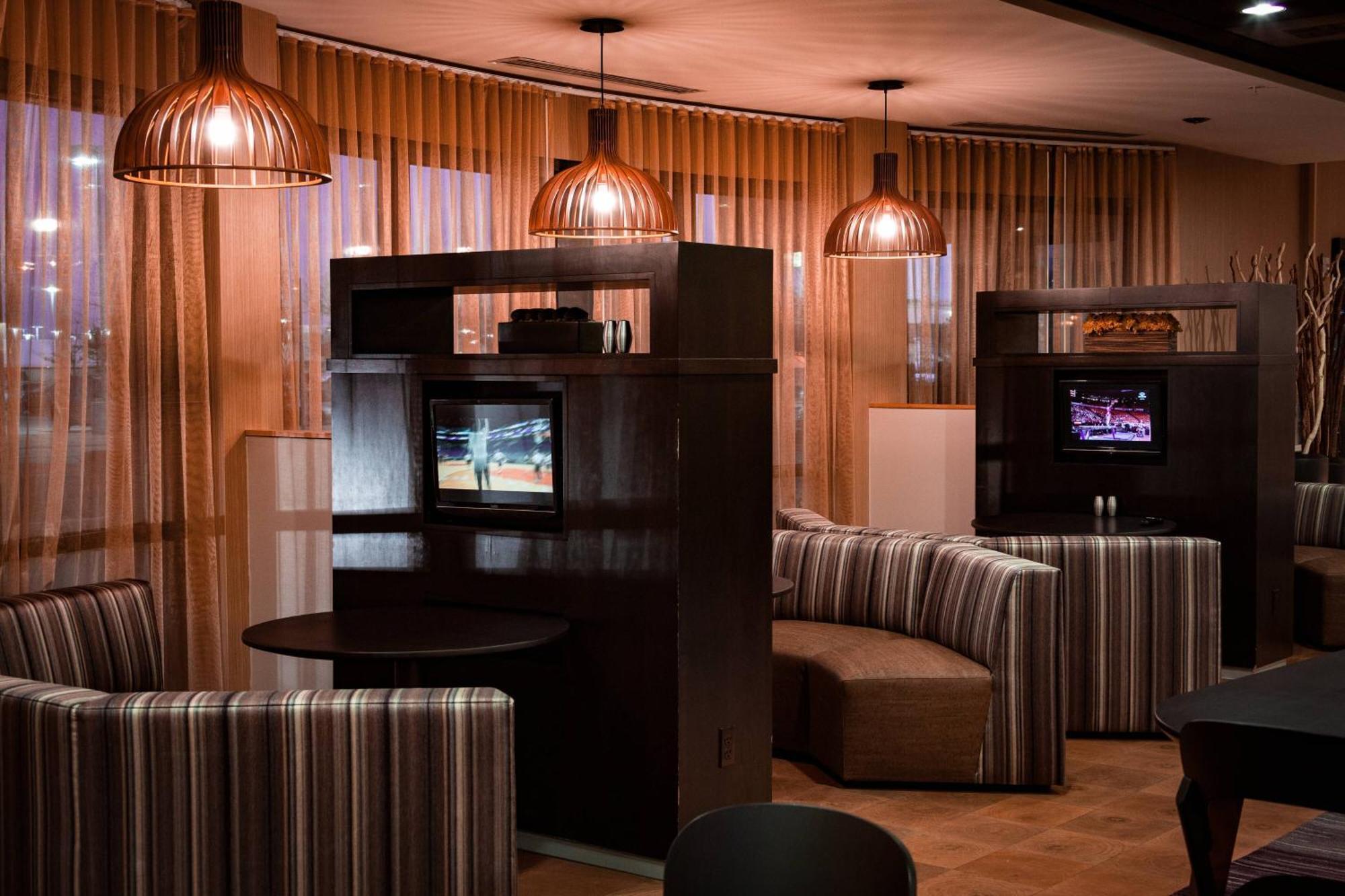 מלון Courtyard By Marriott נורמן מראה חיצוני תמונה