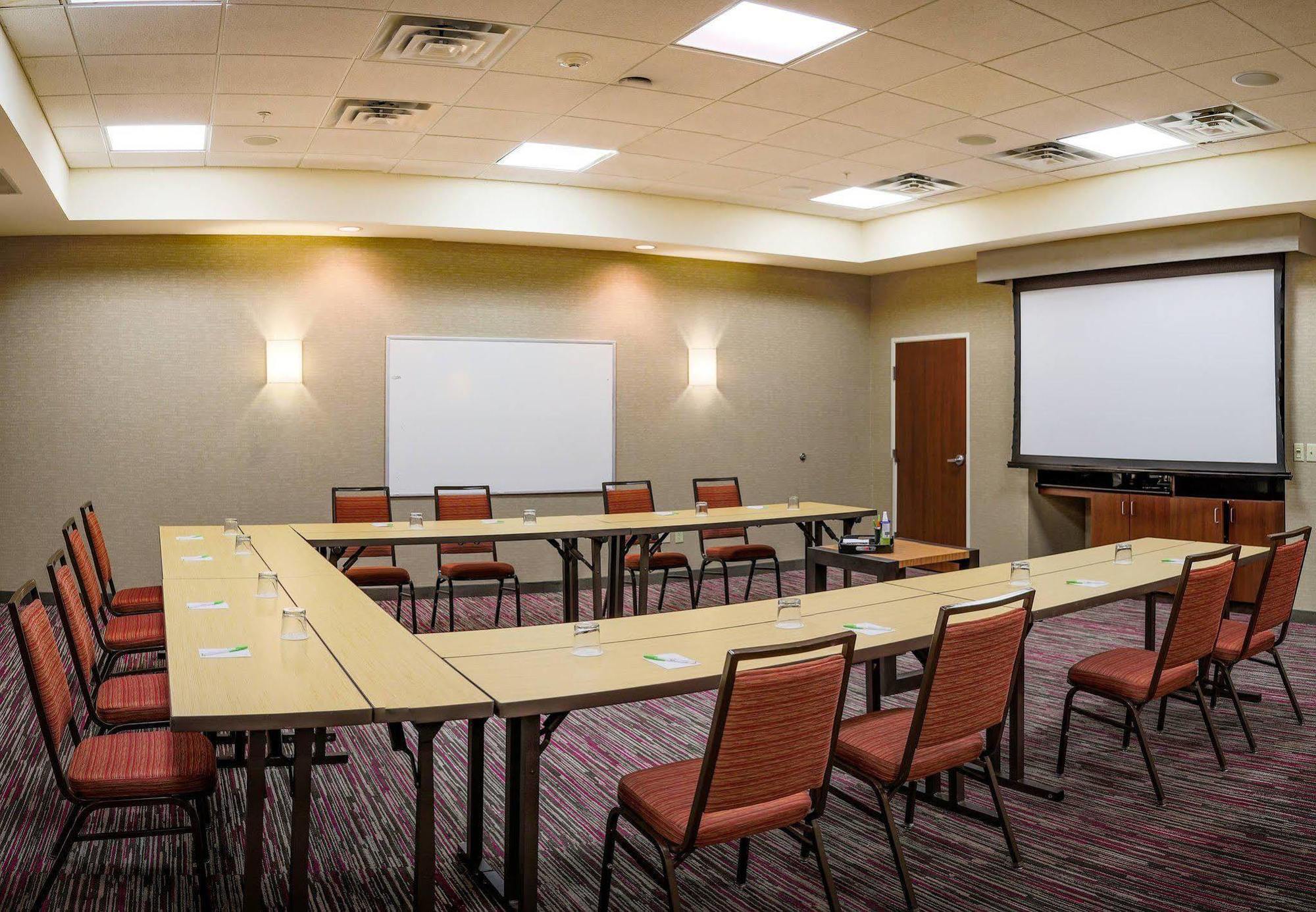 מלון Courtyard By Marriott נורמן מראה חיצוני תמונה