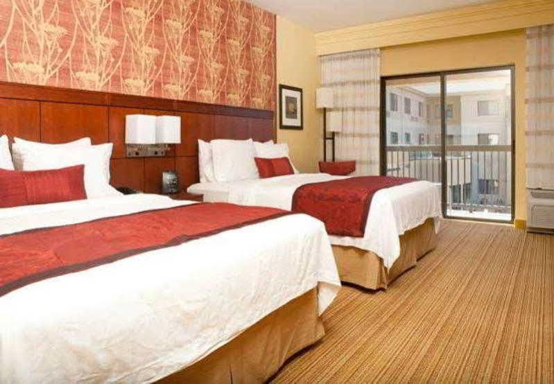 מלון Courtyard By Marriott נורמן מראה חיצוני תמונה